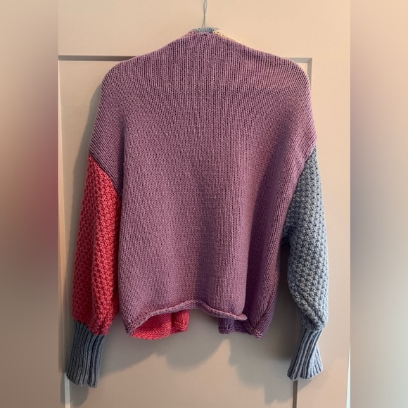 Cider Floral Cardigan Pastels in size Medium - Picture 2 of 2